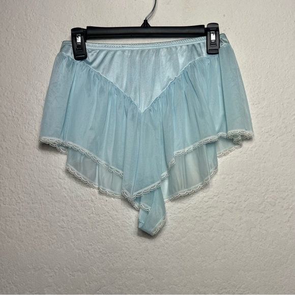 Vintage Vanity Fair Nylon Satin Fluted French Skirt Shorts Knickers - Picture 1 of 6